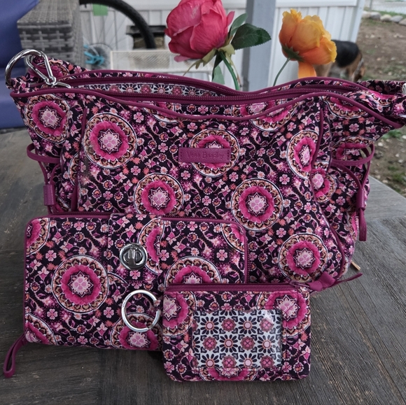 Vera Bradley Raspberry Medallion Glenna Hobo Cotton Satchel Shoulder Bag - Picture 14 of 15